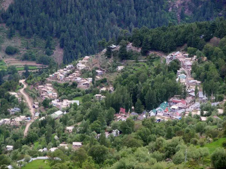 कलाड़े फोटो  (Killar market and Mahliyat village)